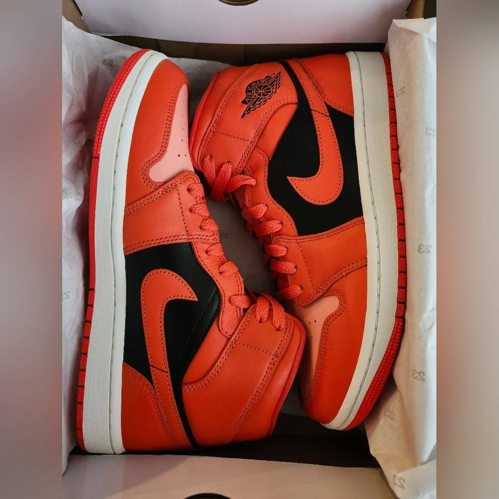 Women's Jordan 1 Mid SE Crimson Rush Orange (DM3381 600)